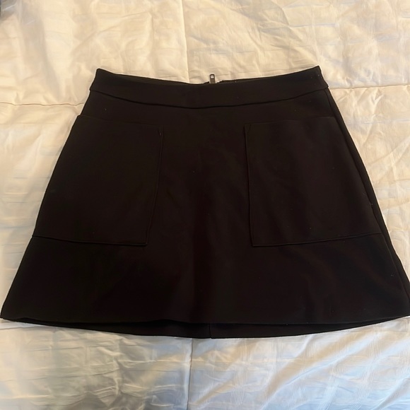 Cooperative Black Stretchy Skirt Size 4 - Picture 1 of 3